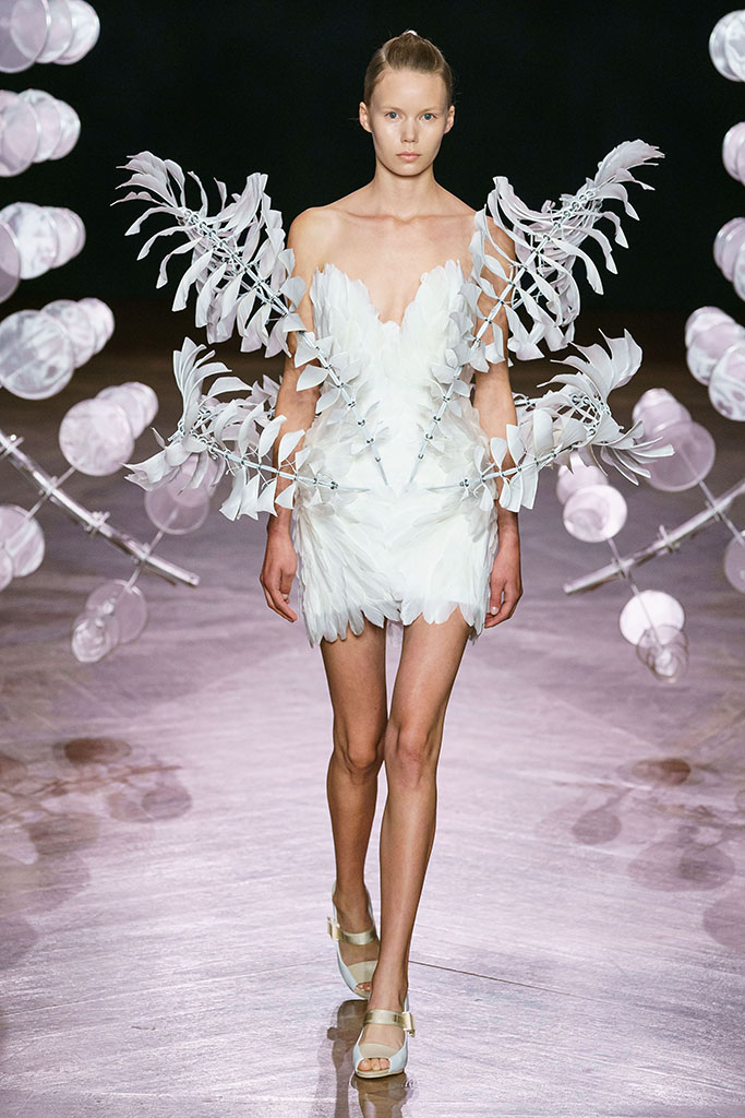 Haute Couture Fall 2019: 20 платьев, которые достойны невест – Oh My Wed Day