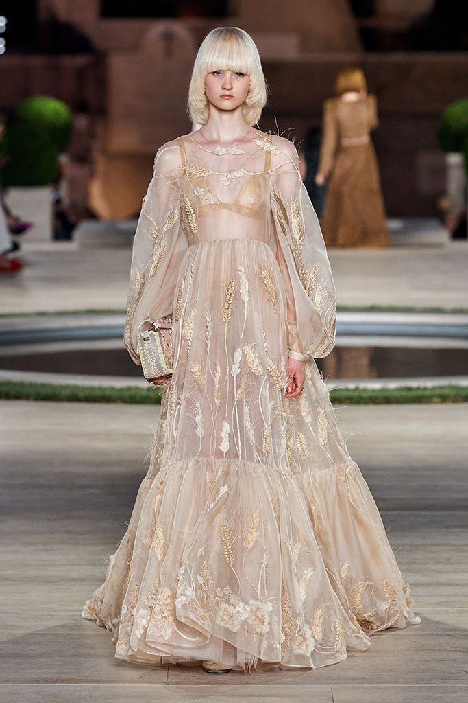 Haute Couture Fall 2019: 20 платьев, которые достойны невест – Oh My Wed Day