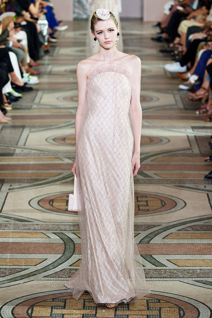 Haute Couture Fall 2019: 20 платьев, которые достойны невест – Oh My Wed Day
