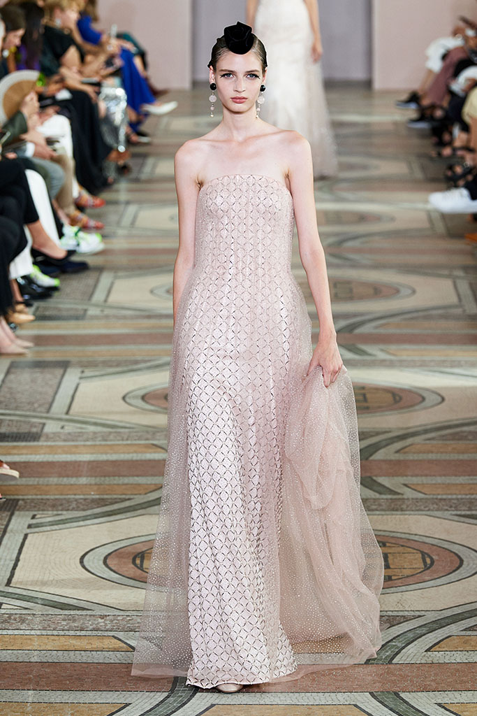 Haute Couture Fall 2019: 20 платьев, которые достойны невест – Oh My Wed Day